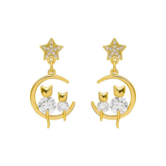 Elegante Gouden Kattenoorbellen met Sprankelende Zirkonia - Feline Glamour
