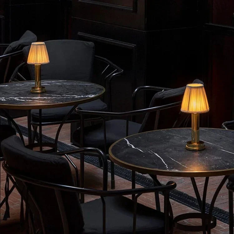 LuxeSilk Wireless Table Lamp - Elegant Draadloze Tafellamp voor Sfeervolle Ruimtes