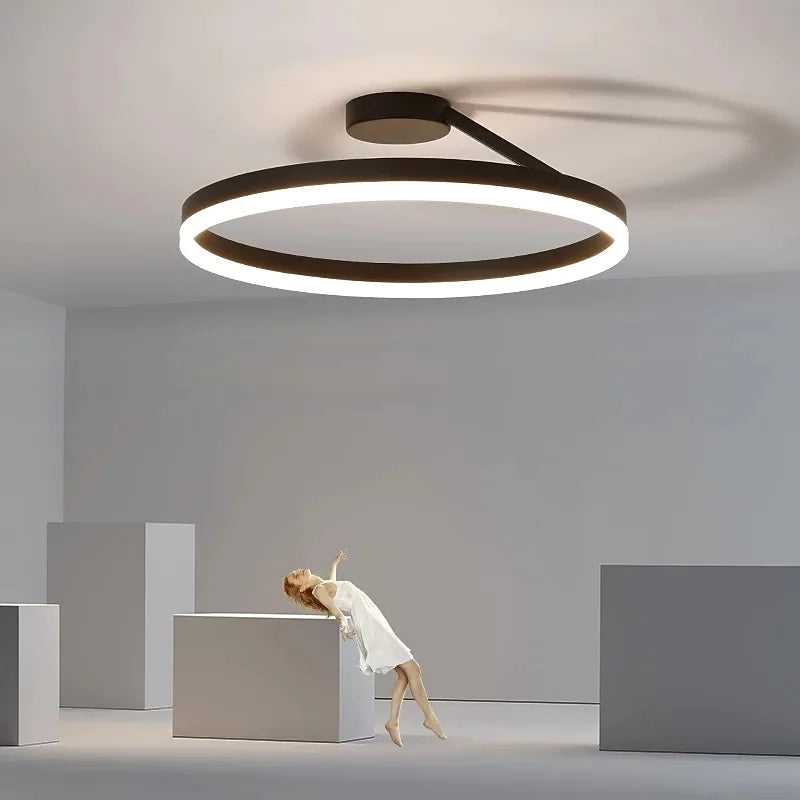 RadiantGlimmer Plafondlamp - Luxe Gouden LED Verlichting met Metaal Accenten