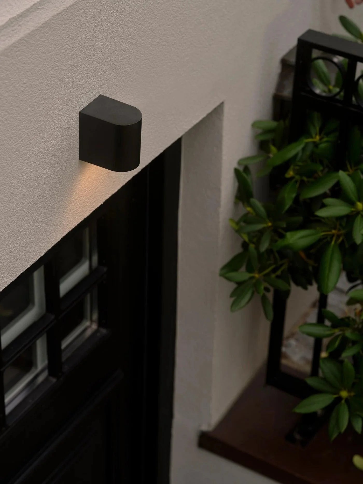 Dion Outdoor Lamp – Ovale Up/Down Wandlamp LED