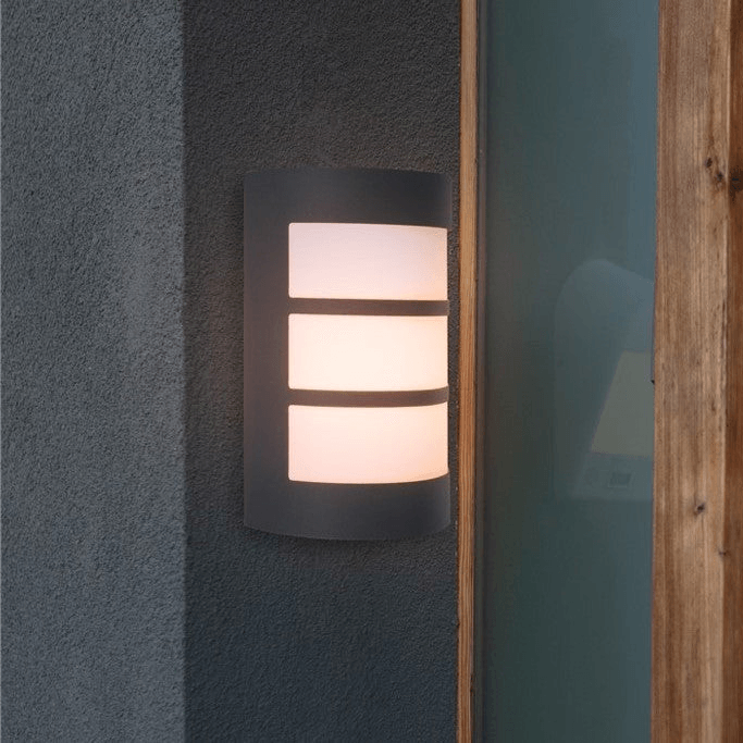 Nila Outdoor Light – Grijze E27 Wandlamp voor de Deur
