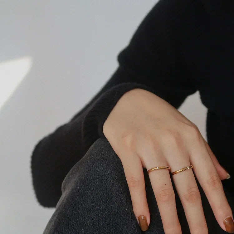 Eleganter Minimalistischer Zirkonia Ring - Leona