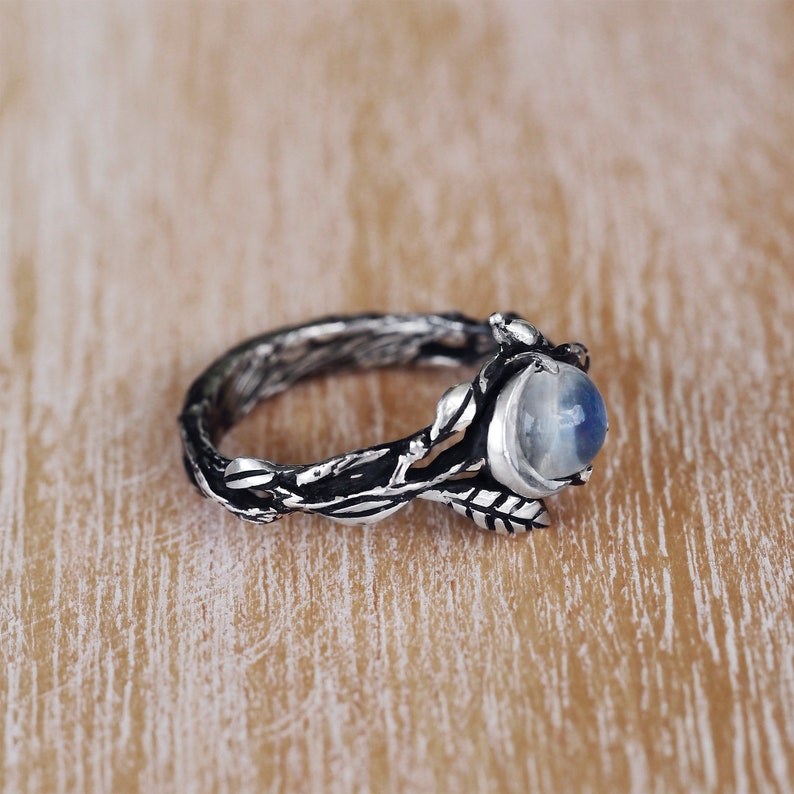 Elegante Iris Maansteen Statement Ring - Maak een Gedurfde Impressie