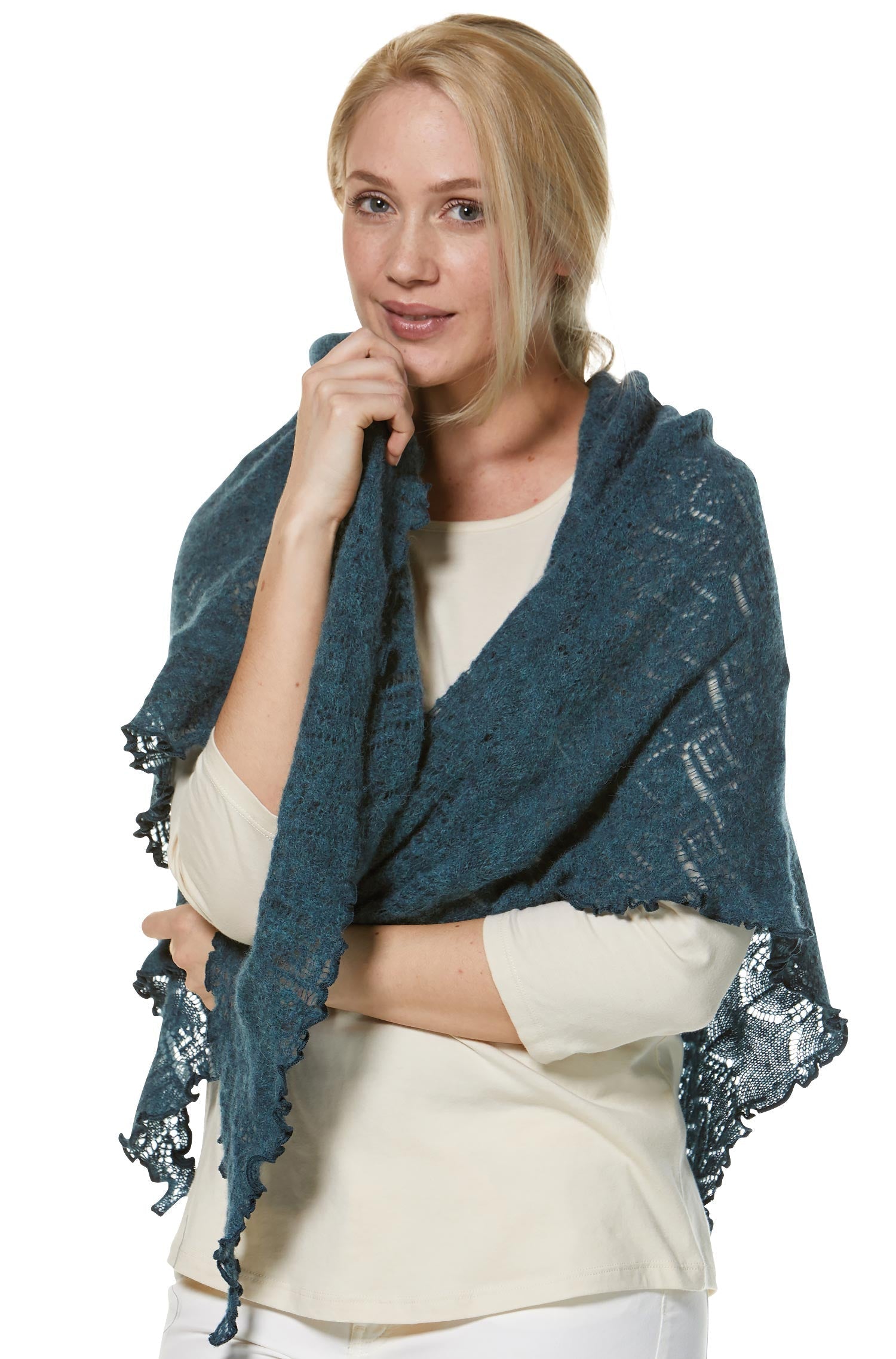 SoftWeave Scarf - Elegant Ajour Strick in Lichte Stof