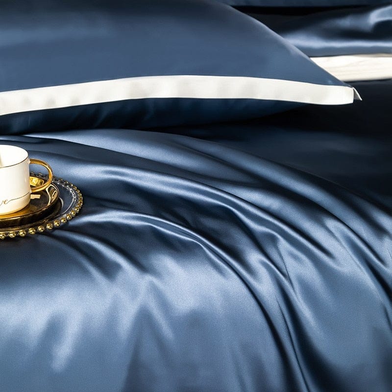 LuxLoom – Premium Moerbeizijde Beddengoed in Navy Blauw