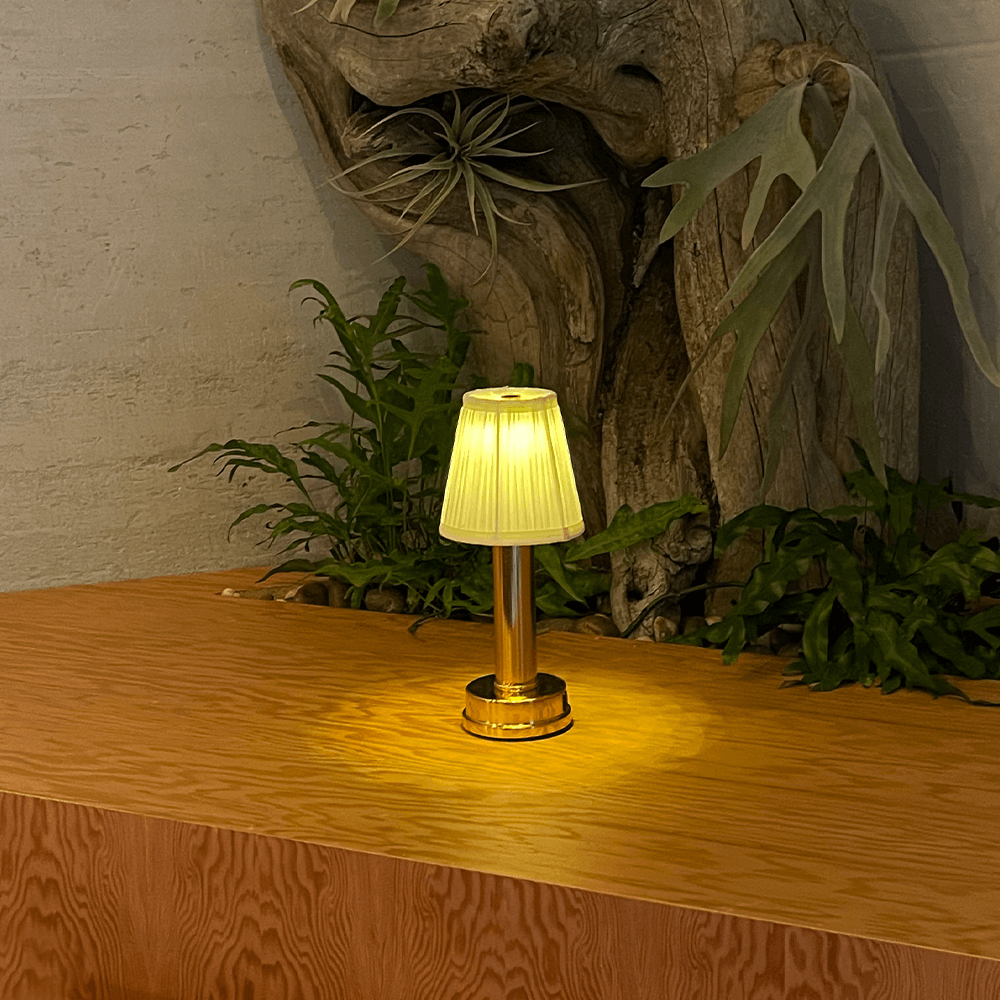Verfijnde Draadloze Tafellamp met Dimfunctie – CozyGlimmer