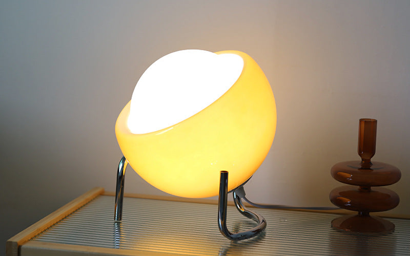 RetroGlow - Scandinavische Glas Tafellamp voor Sfeer