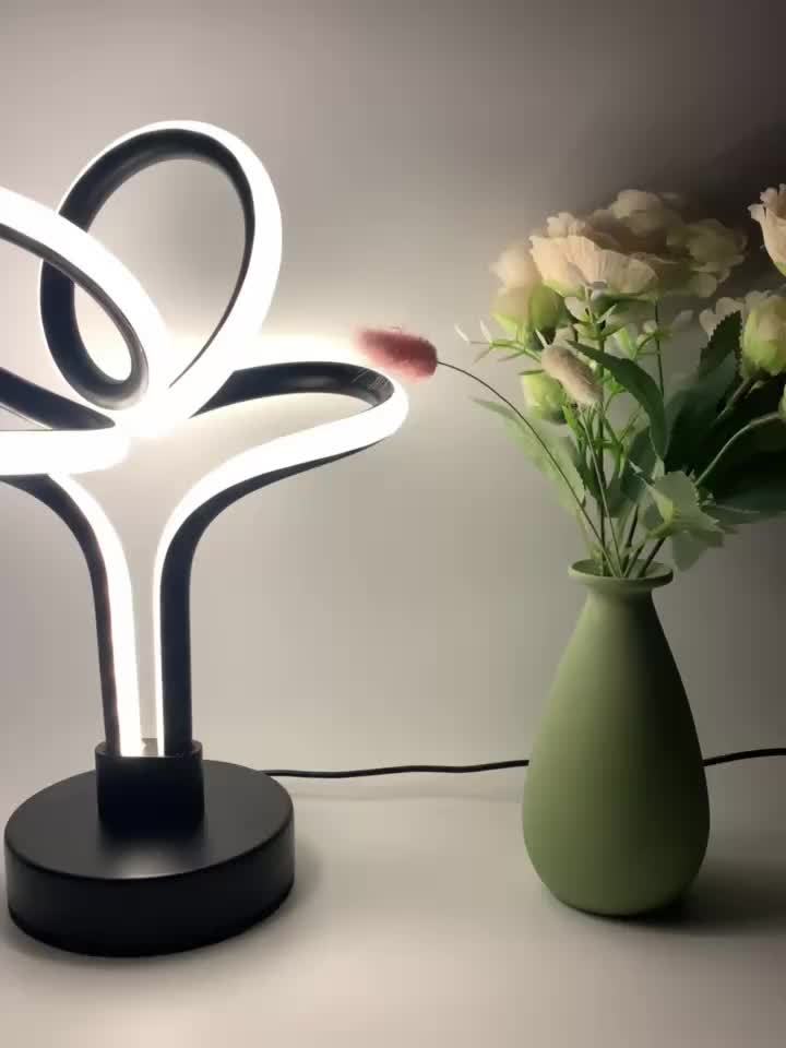 LumiNordic – Scandinavische USB LED Tafellamp