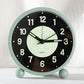 EleganceMetal Clock – Stijlvolle Metalen Wekker met Nachtlamp