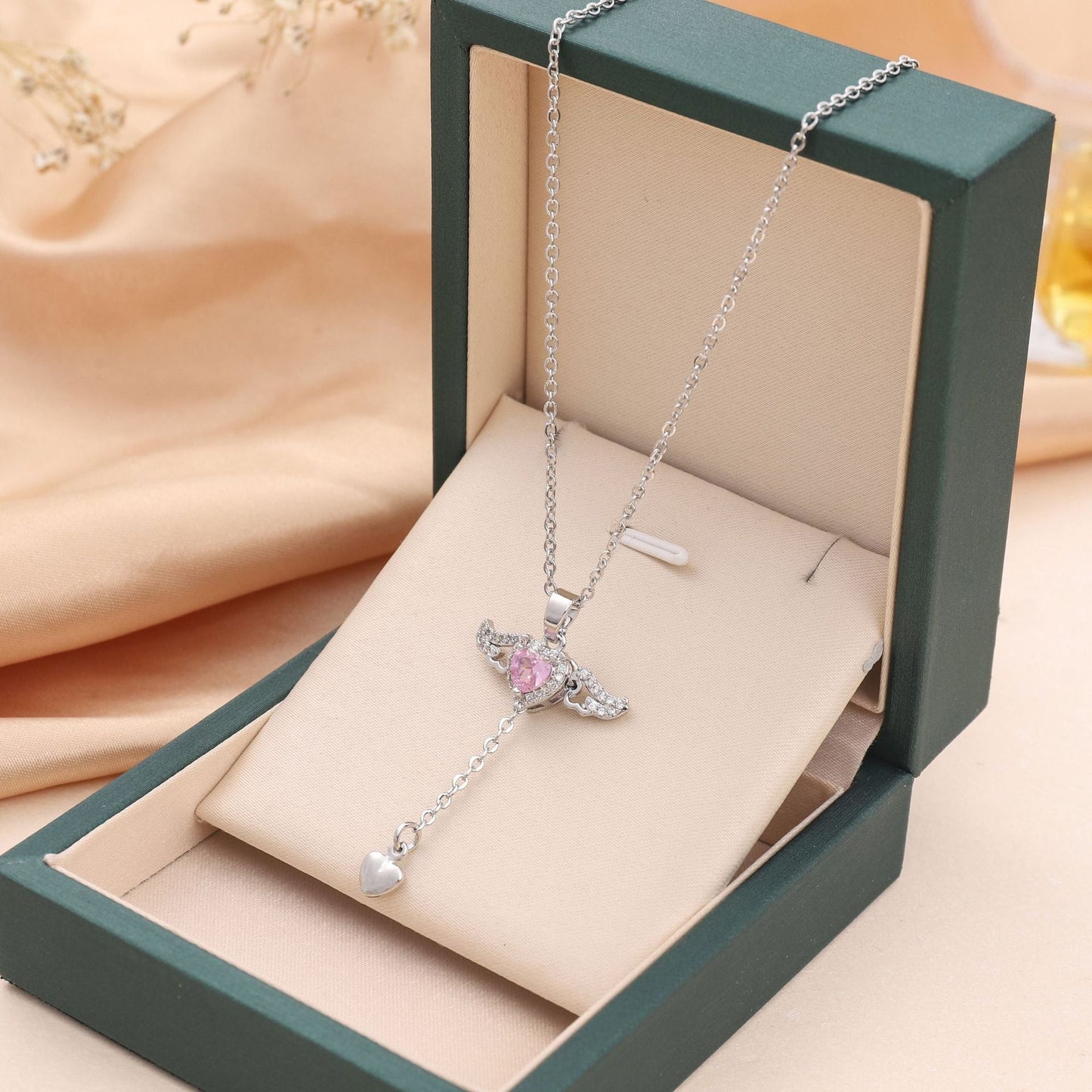 Livia Necklace - Elegante Engelvleugel Hanger