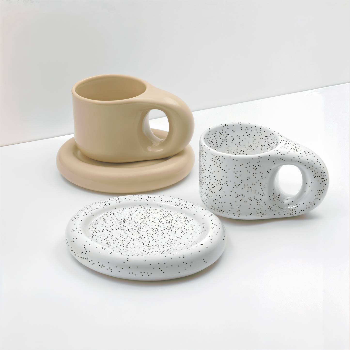 Timeless Elegance - Minimalistische Porseleinen Kop en Schotel Set
