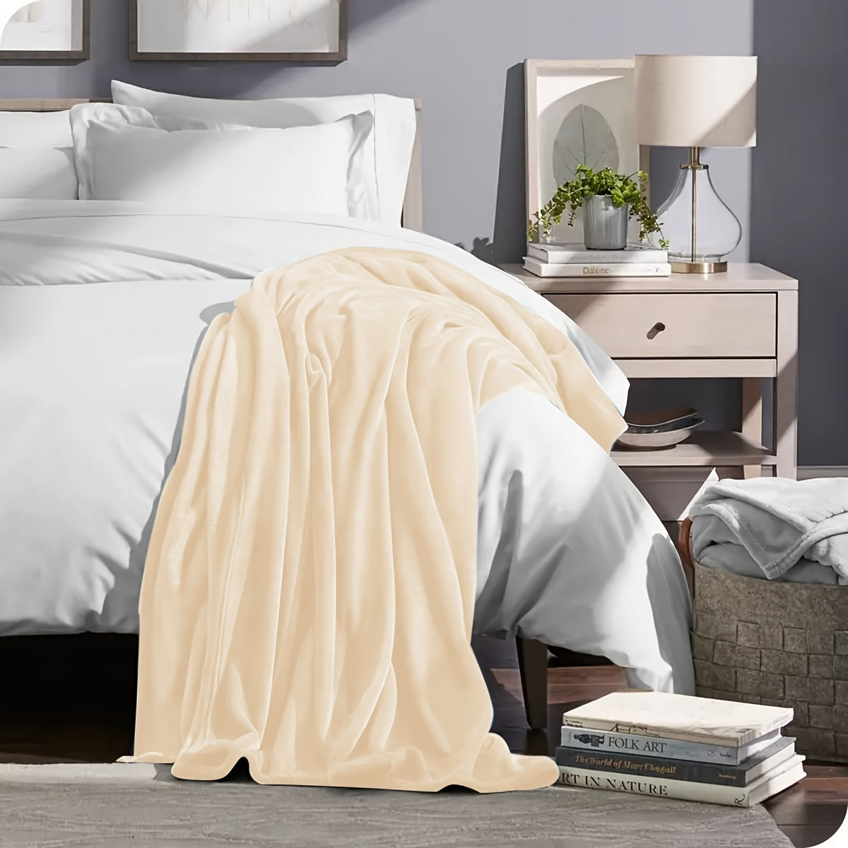 Premium Fleece Blanket – Luxe & Comfort