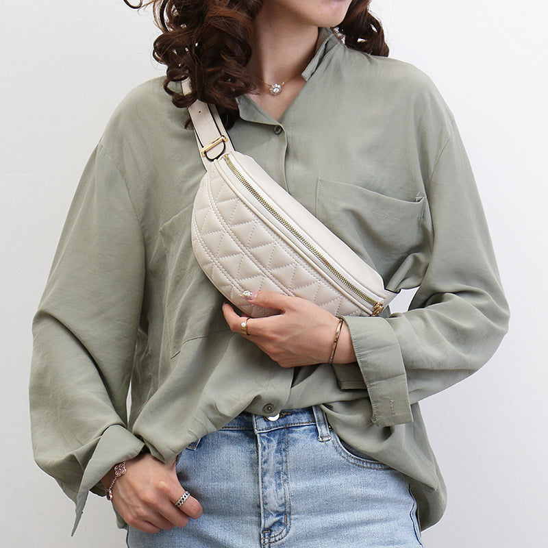 HazelBag - Trendy Heuptasje met Ruitpatroon