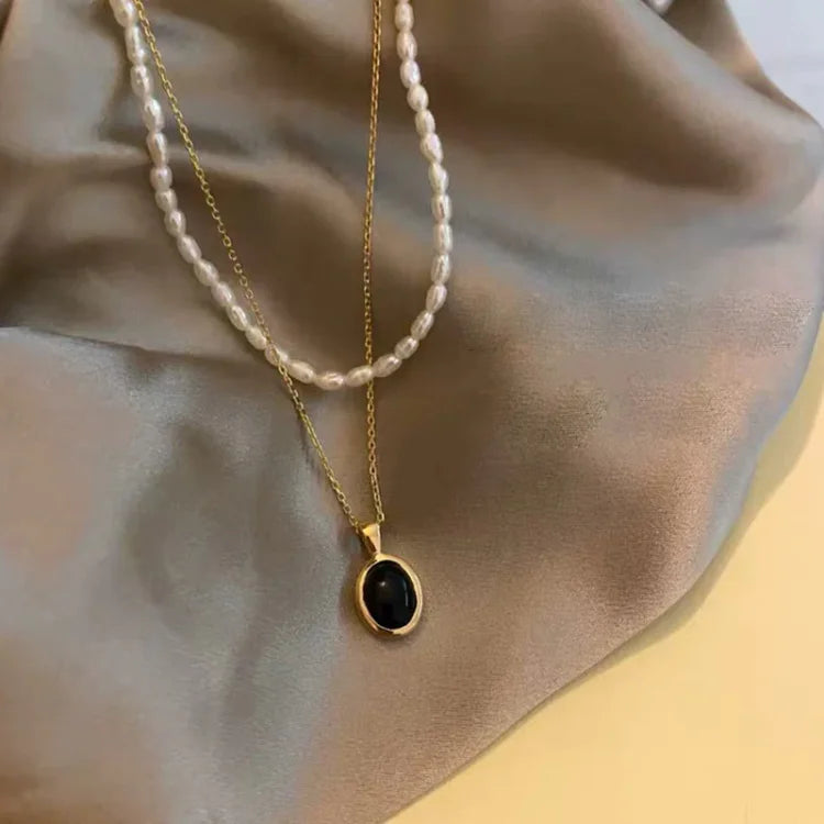 Elegante Zwarte Onyx en Parel Stapelketting - Aria Collectie