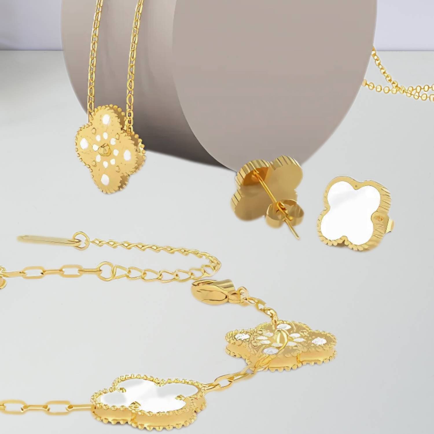 GoldenClove Jewelry Set - Elegante Klaver Ketting, Armband & Oorbellen