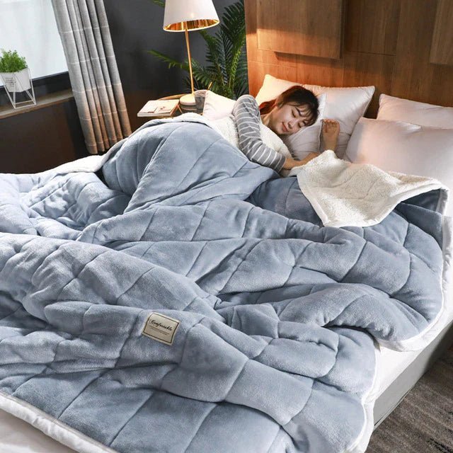 Finley - Luxe Fluweelachtige Fleece Deken voor Warme Avonden