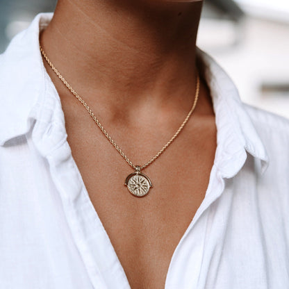 Elegante Zonhangende Ketting - Aurora