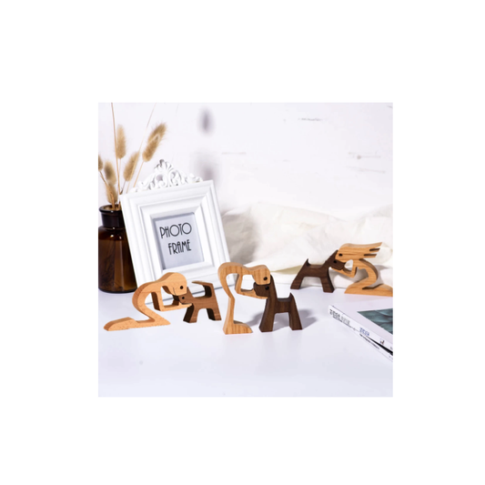 WoodenSculpt – Handgemaakt Houten Beeld voor Interieur