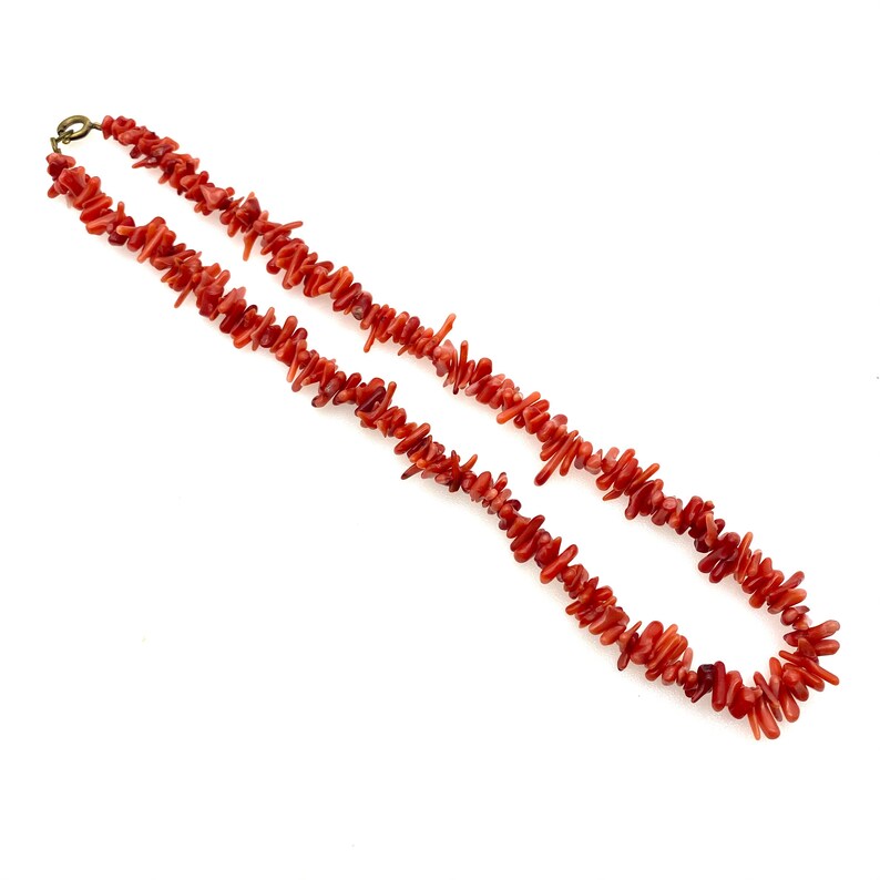 Vibrante Rode Koraalketting | Perfecte Eyecatcher voor Jouw Stijl