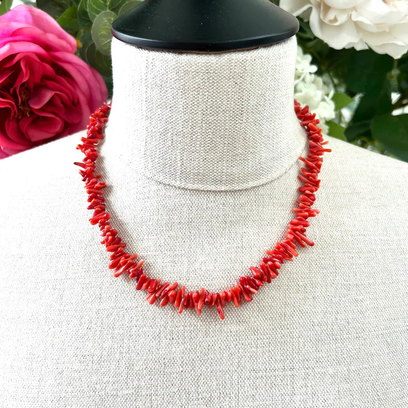 Vibrante Rode Koraalketting | Perfecte Eyecatcher voor Jouw Stijl