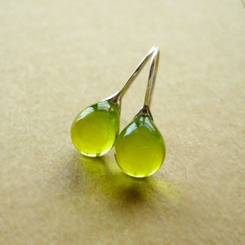 Chic Vintage Olive Glass Earrings - Olivia Collection