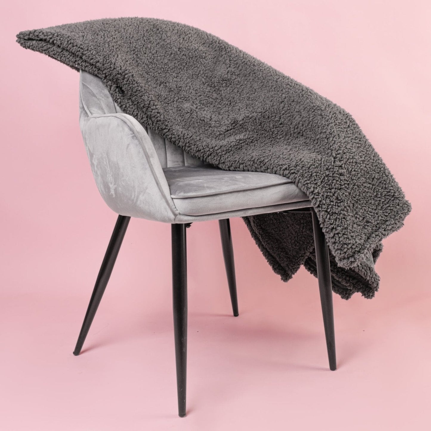 CozyGuard Deken - Luxe Waterdichte Deken voor Ontspanning