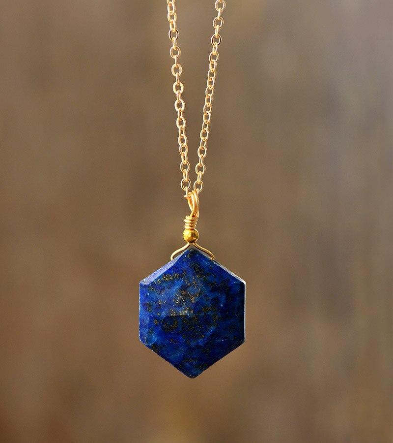 Lapis Lazuli Hexagon Necklace – Tijdloze Elegantie