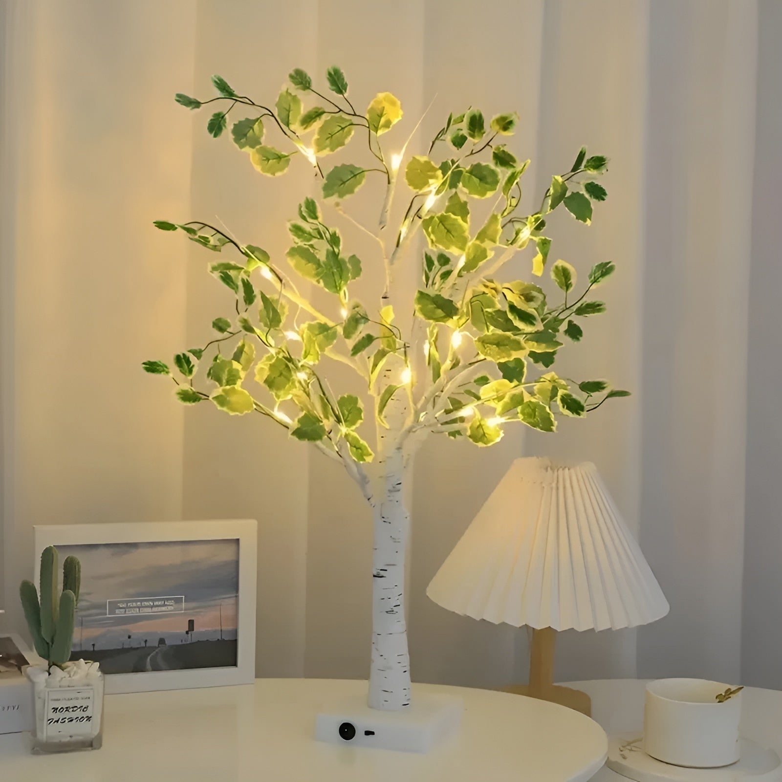 Magische BrightTree Tafellamp – Elegant Boomdesign met Warme LED Verlichting