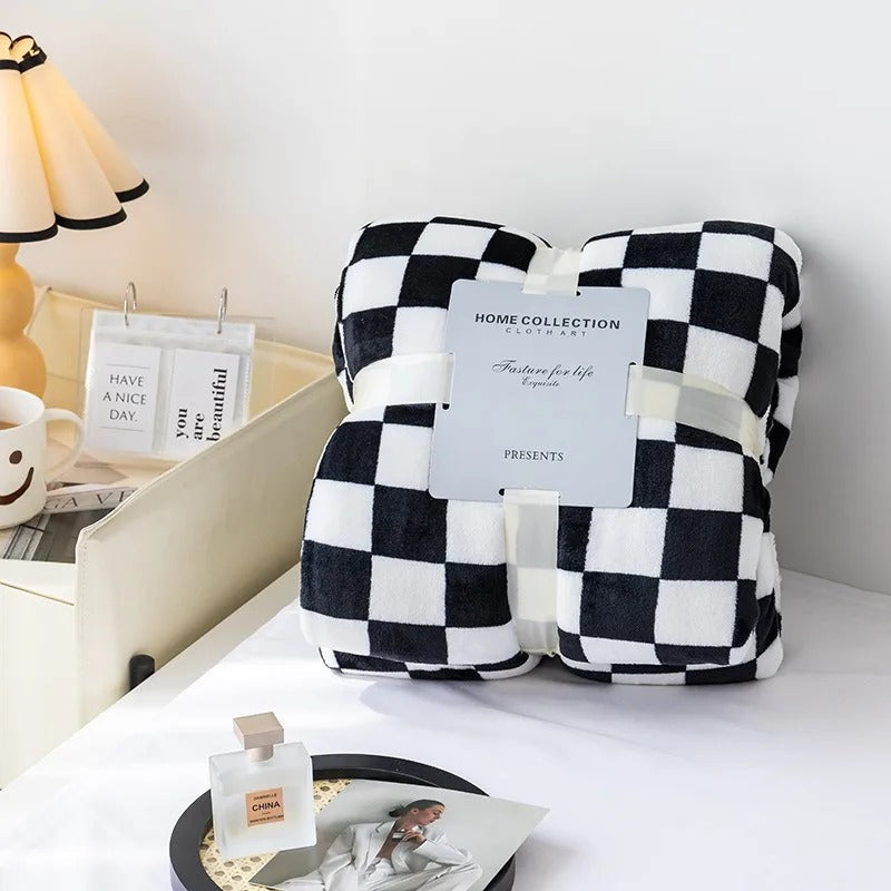 Tessellé Throw – Luxe Coral Velvet Plaid