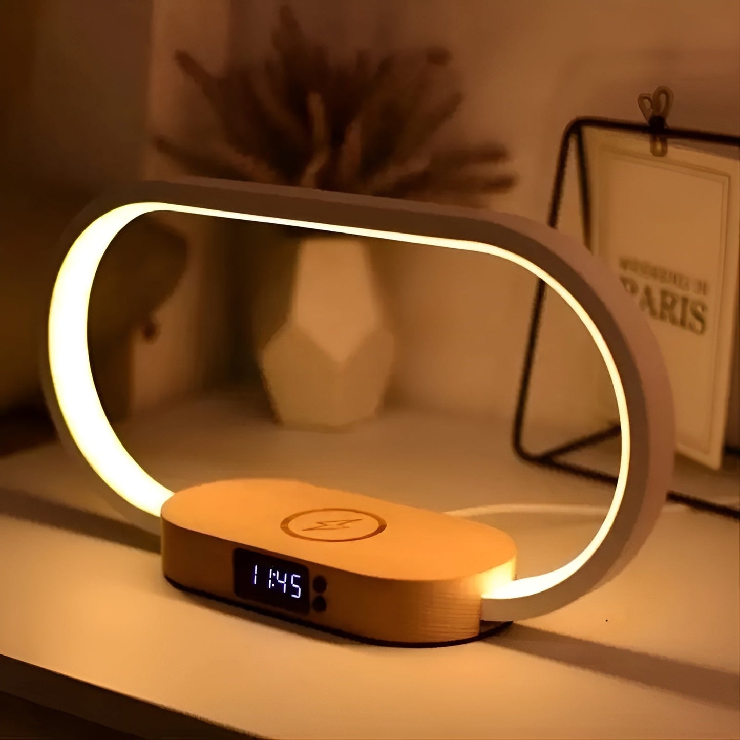 Stijlvolle Multifunctionele Lamp met Oplaadstation en Klok