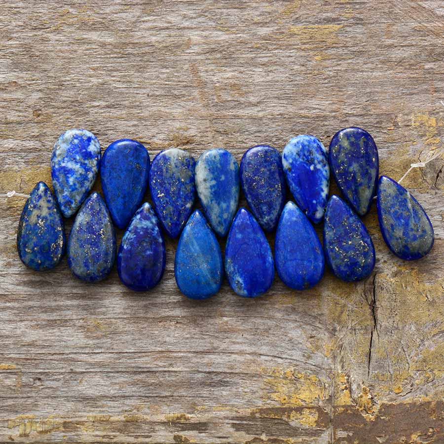 DreamLapis Earrings – Elegante Diepblauwe Oorbellen
