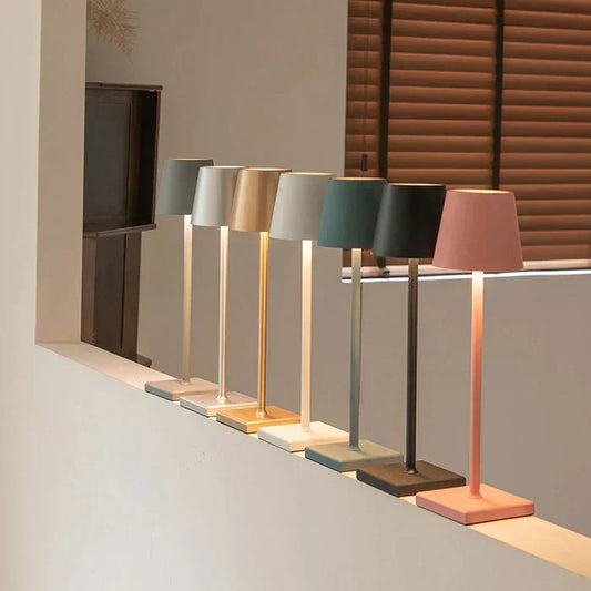 Stijlvolle ChicLuxe - Draadloze Bureau Lamp met Oplaadfunctie