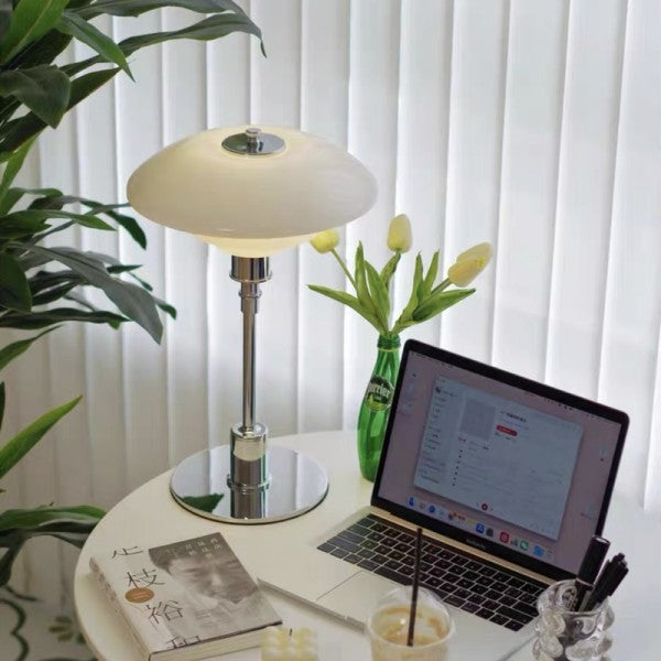 FusionLamp - Moderne Tafelverlichting met Elegante Structuur