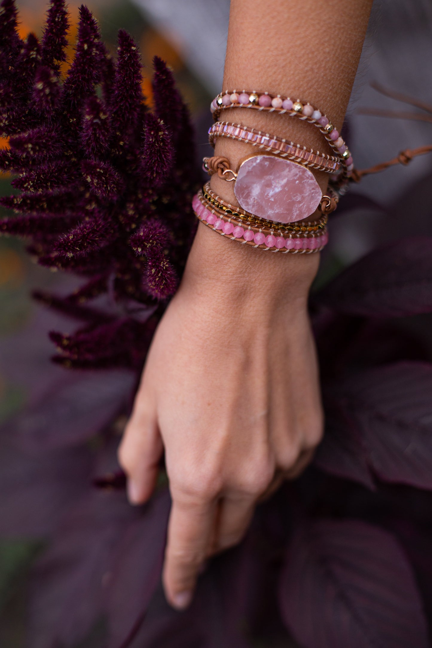 Amoria Bracelet – Elegante Gouden Rozenkwarts Armcandy