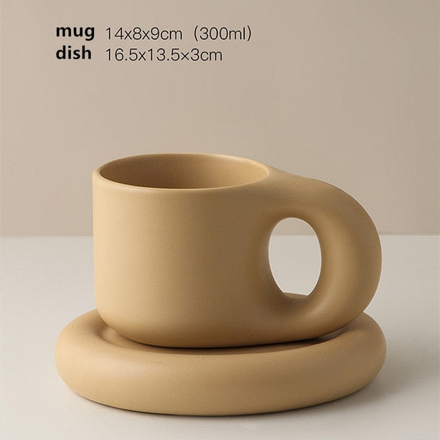 Timeless Elegance - Minimalistische Porseleinen Kop en Schotel Set